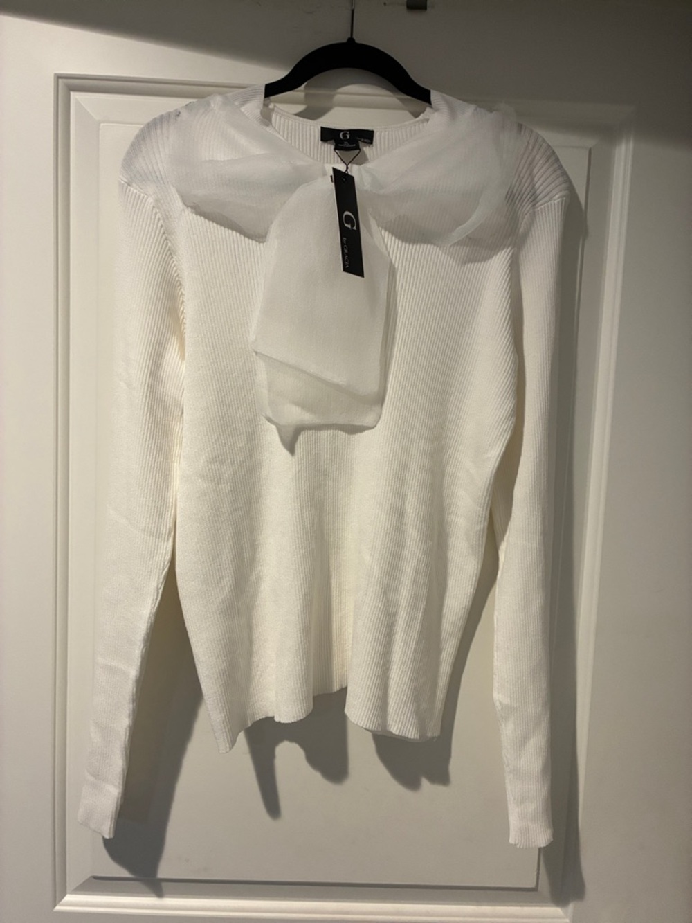 G by Giuliana White Crewneck Sweater with Sheer Bow